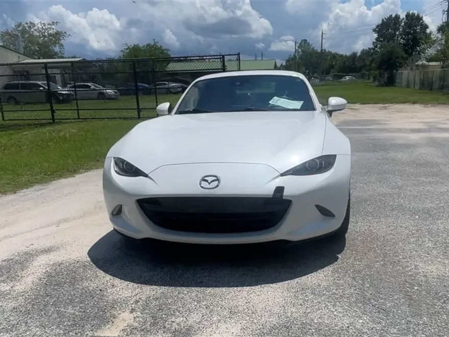 2021 Mazda MX-5 Miata RF Miata Grand Touring photo 3