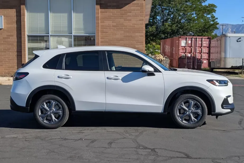 2026 Honda HR-V LX photo 1