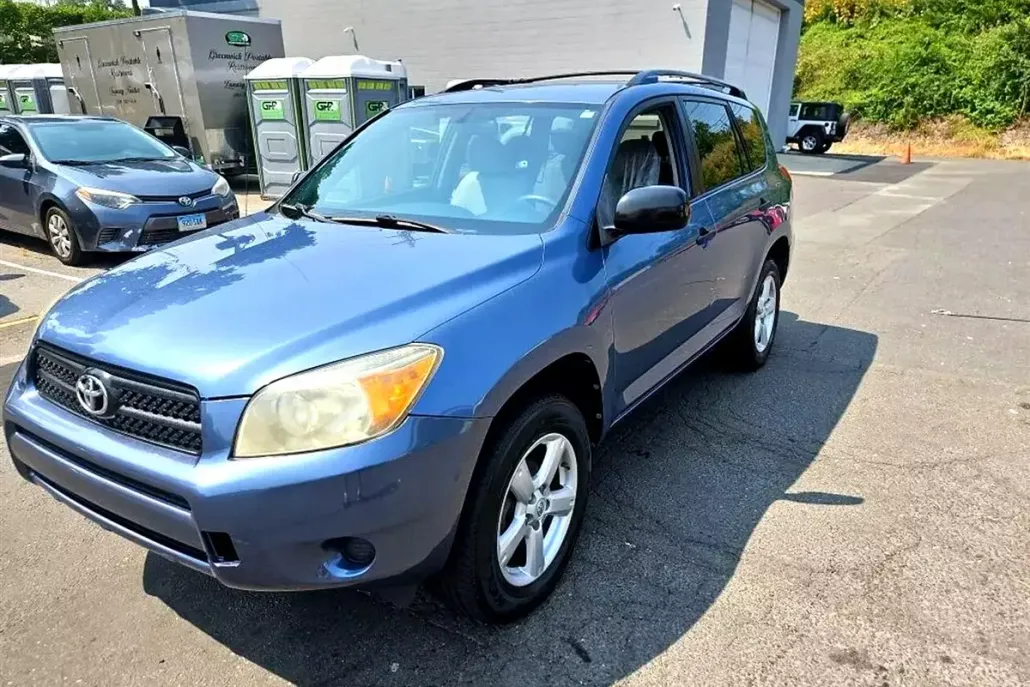 2008 Toyota RAV4 Base photo 1
