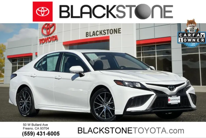 2024 Toyota Camry SE photo 1