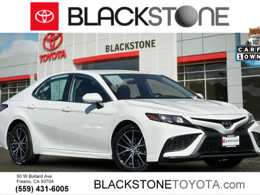 2024 Toyota Camry SE photo 1