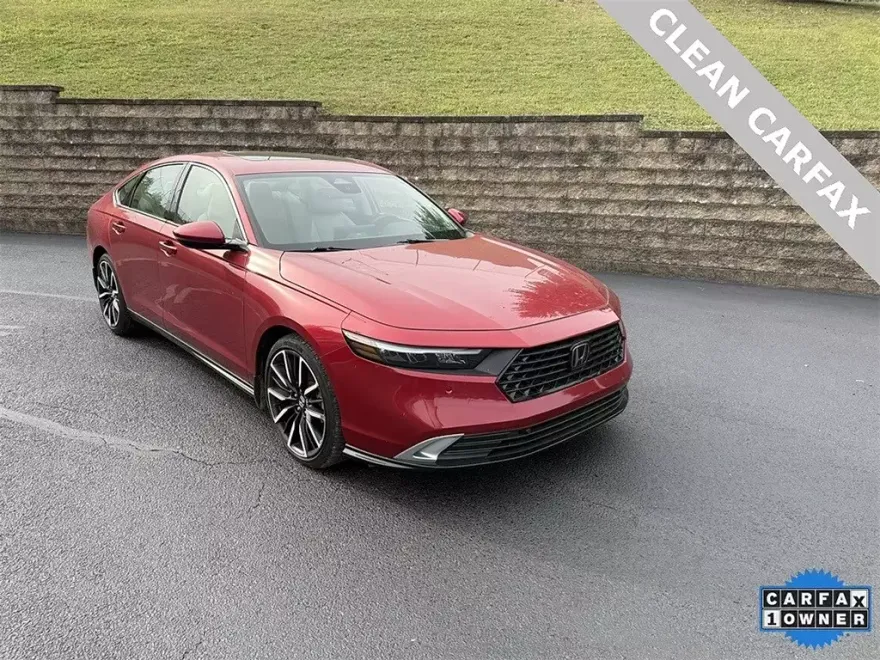 2023 Honda Accord Hybrid Touring photo 1