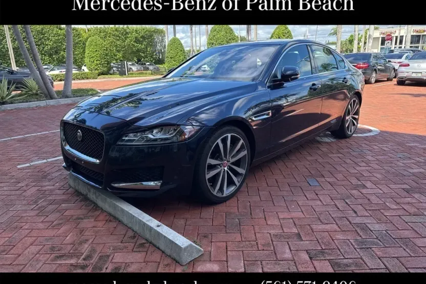2018 Jaguar XF 35t Prestige photo 1