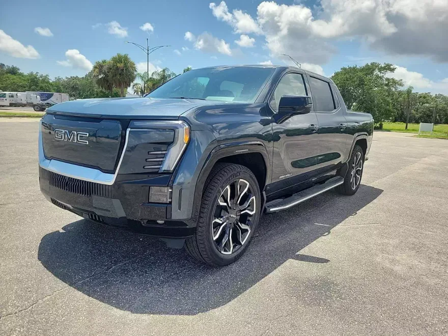 2025 Gmc Sierra Denali photo 1