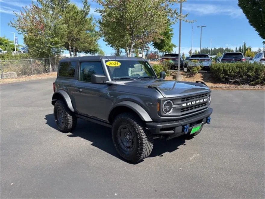 2024 Ford Bronco Black Diamond photo 1