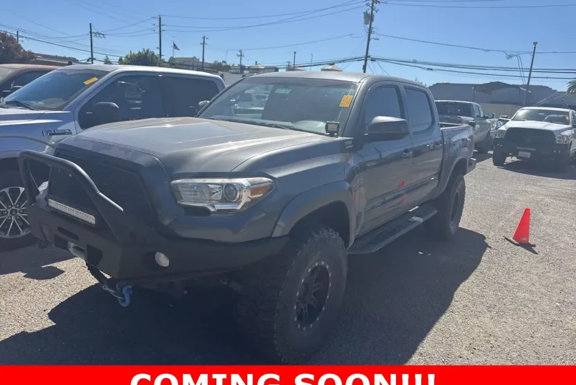 2016 Toyota Tacoma SR5 V6 photo 1