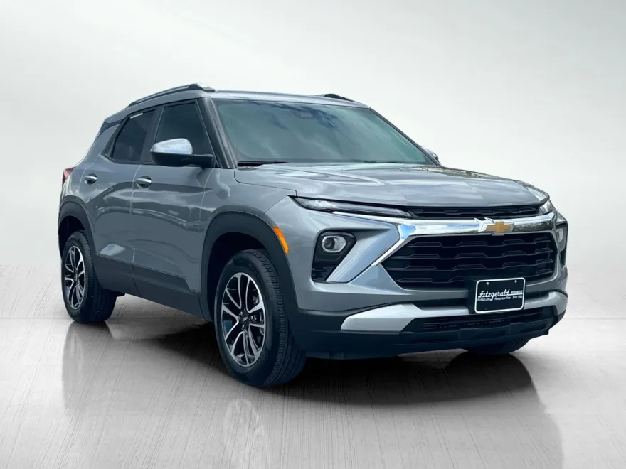 2025 Chevrolet Trailblazer LT photo 1