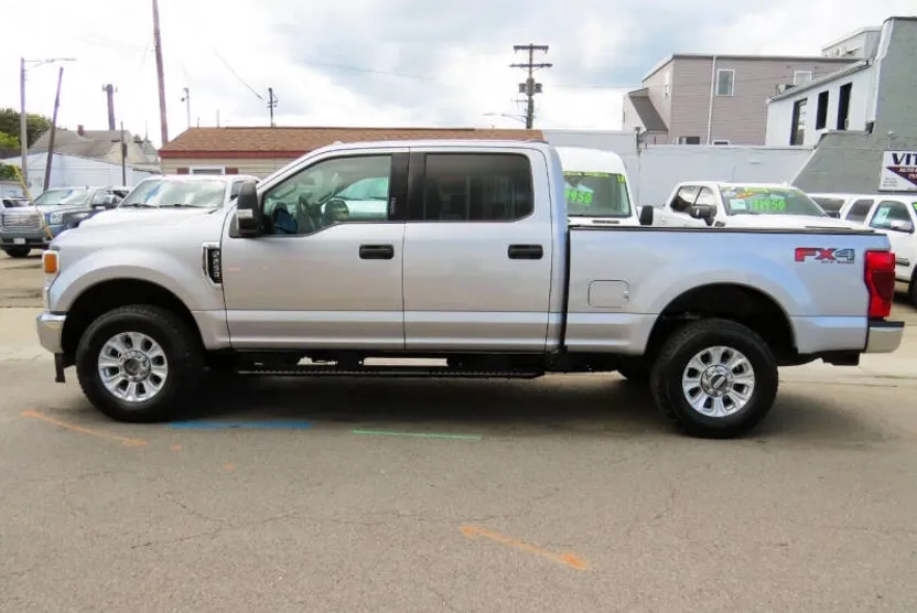 2021 Ford F-250 XLT photo 1