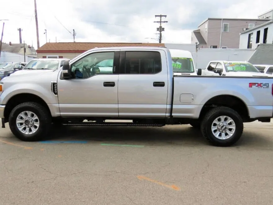 2021 Ford F-250 XLT photo 1