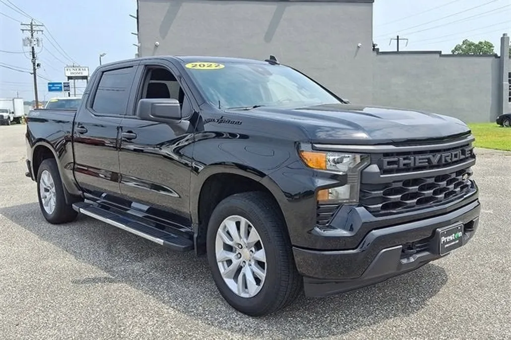 2022 Chevrolet Silverado 1500 Custom photo 1
