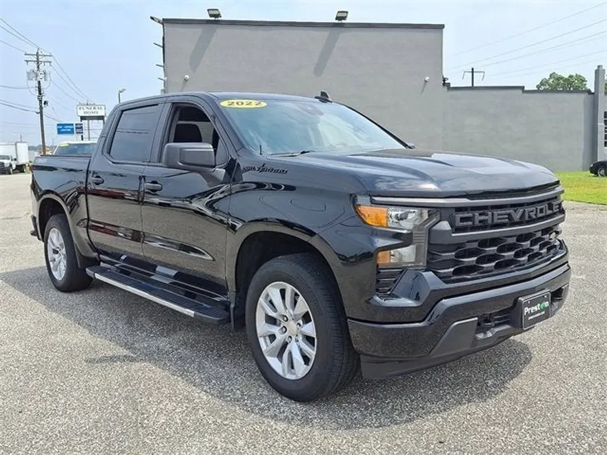 2022 Chevrolet Silverado 1500 Custom photo 1