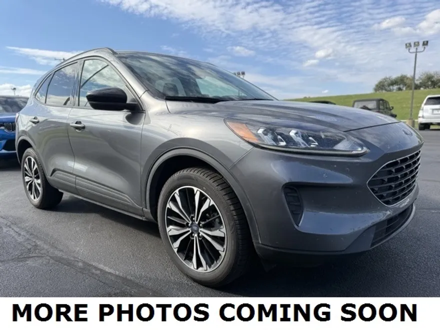 2022 Ford Escape SE photo 1