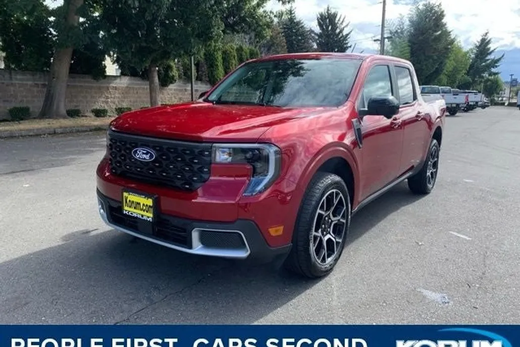2025 Ford Maverick Lariat photo 1