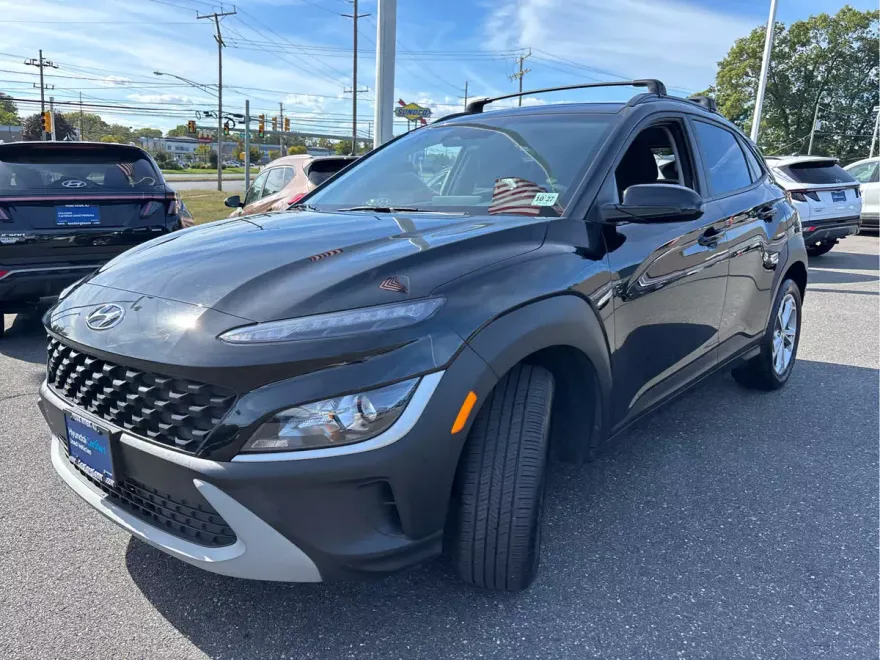 2023 Hyundai Kona SEL photo 1