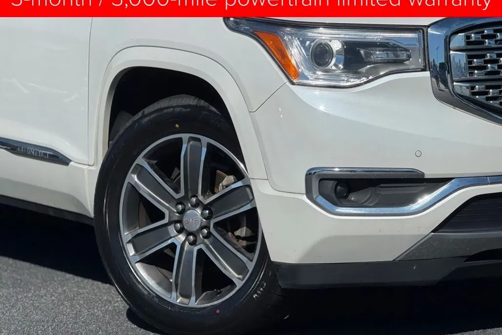 2017 Gmc Acadia Denali photo 1