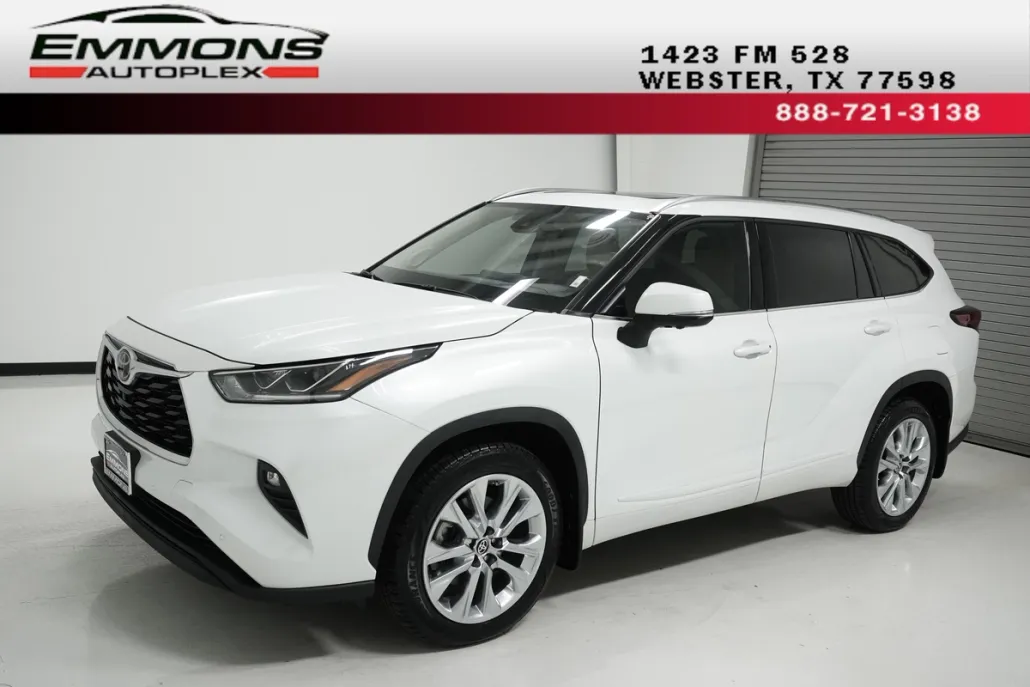 2023 Toyota Highlander Limited photo 1