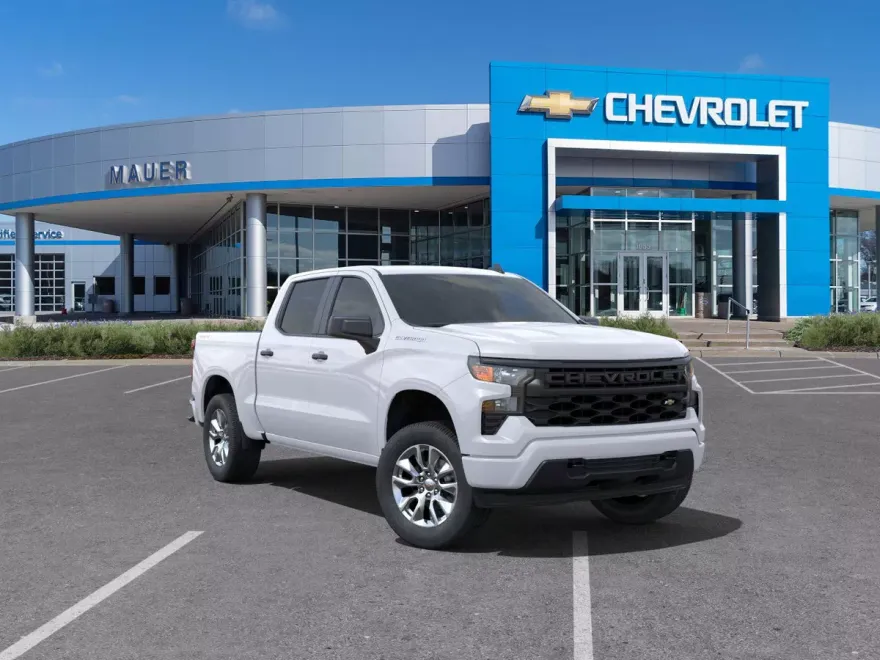 2025 Chevrolet Silverado 1500 Custom photo 1