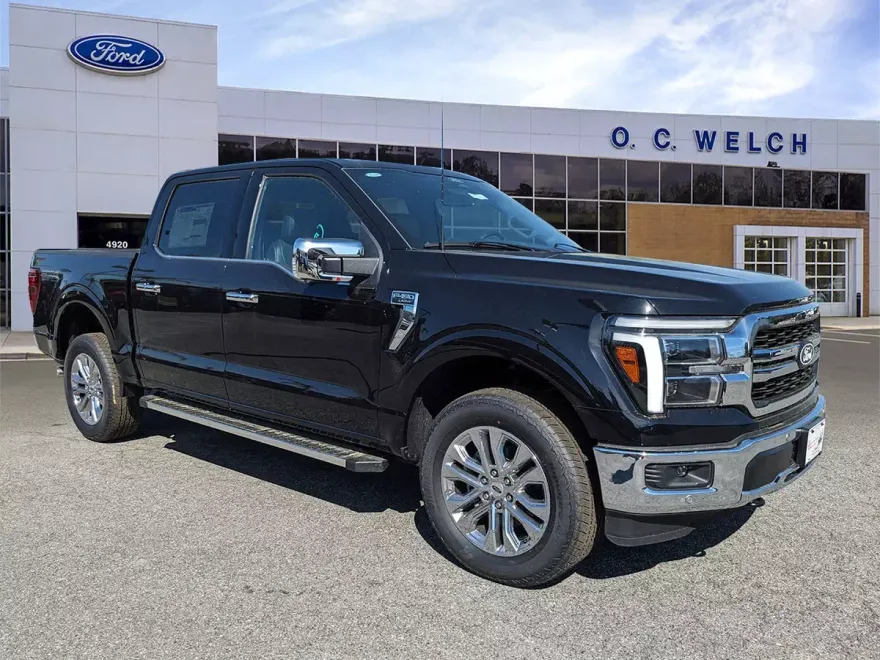 2025 Ford F-150 Lariat photo 1