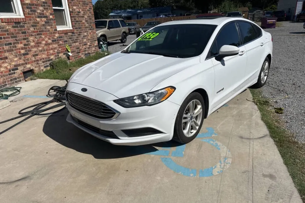 2018 Ford Fusion Hybrid SE photo 1