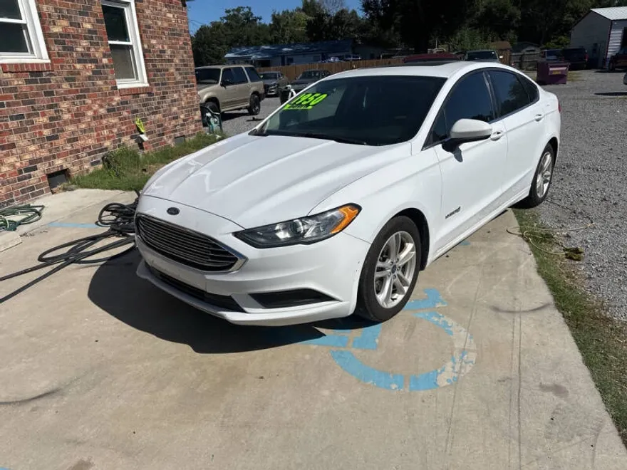 2018 Ford Fusion Hybrid SE photo 1