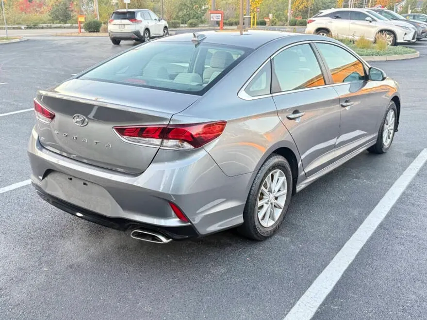 2019 Hyundai Sonata Eco SE photo 1