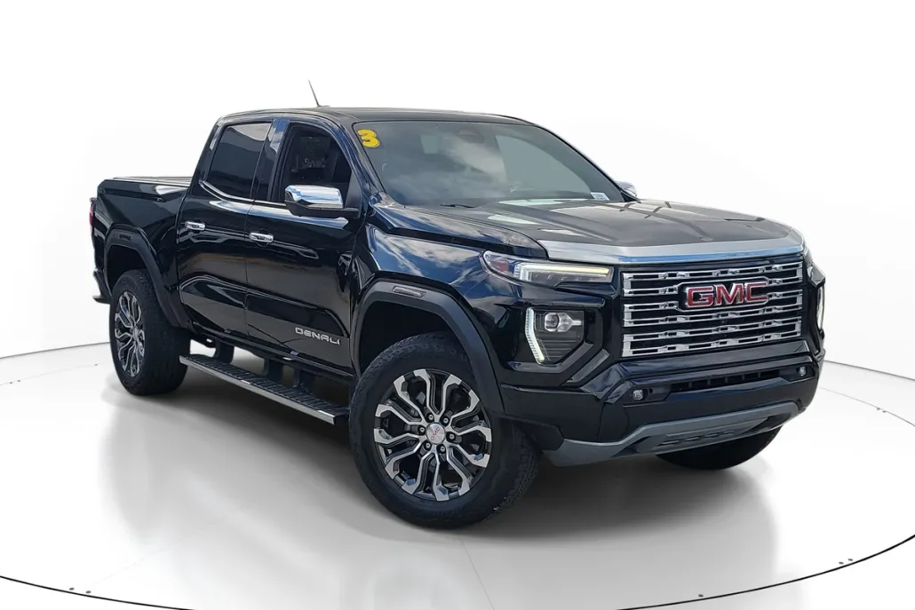 2023 Gmc Canyon Denali photo 1