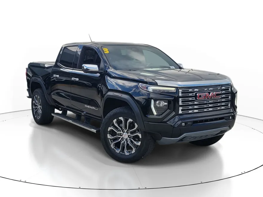 2023 Gmc Canyon Denali photo 1