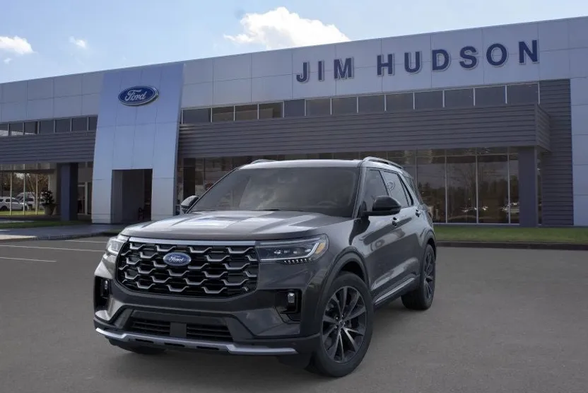 2025 Ford Explorer Platinum photo 1