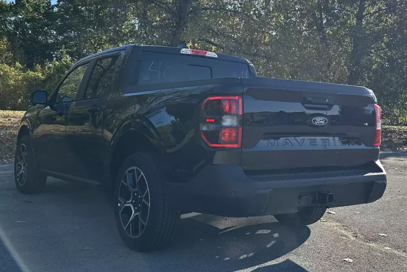 2025 Ford Maverick Lariat photo 1