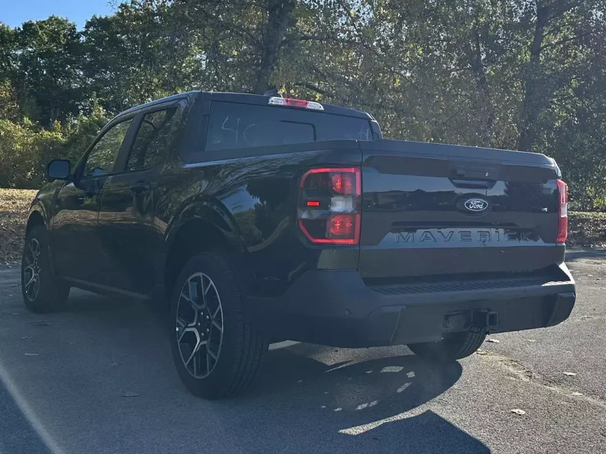2025 Ford Maverick Lariat photo 1
