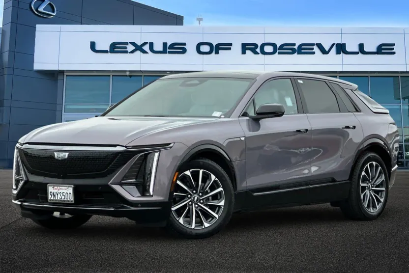 2024 Cadillac Lyriq Sport photo 1