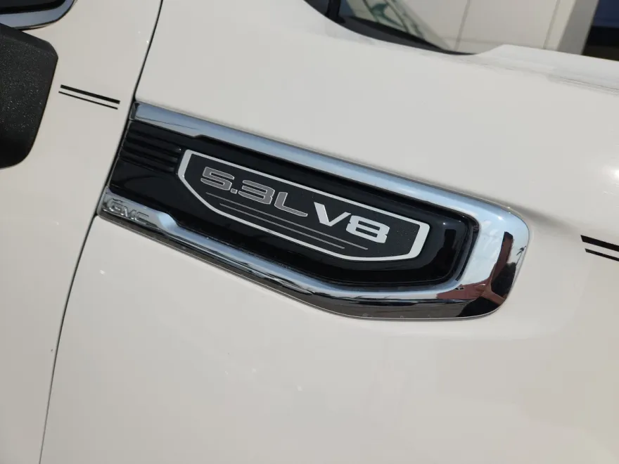 2024 Gmc Sierra 1500 SLT photo 1