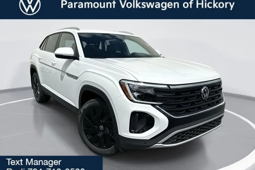 2025 Volkswagen Atlas Cross Sport SE Technology photo 1