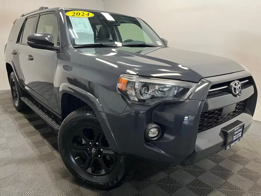 2024 Toyota 4Runner SR5 Premium photo 1