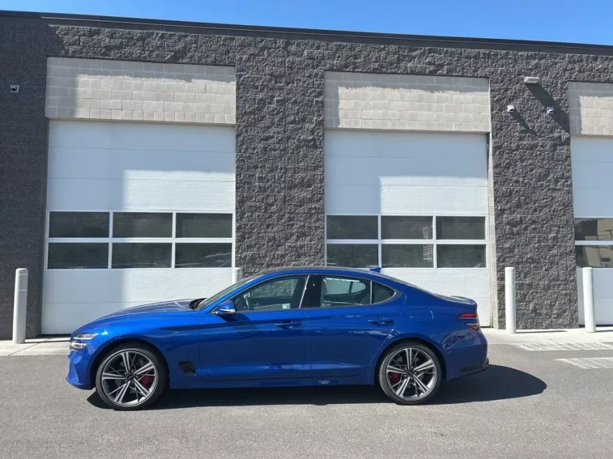 2025 Genesis G70 2.5T photo 1