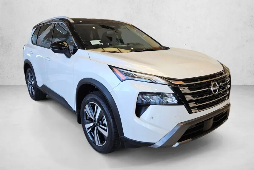 2025 Nissan Rogue SL photo 1