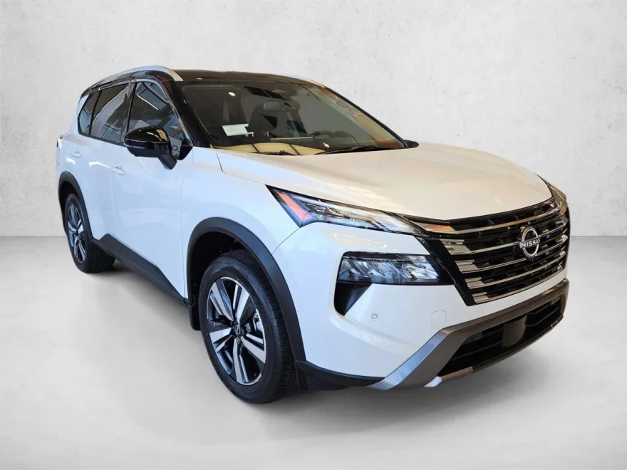 2025 Nissan Rogue SL photo 1