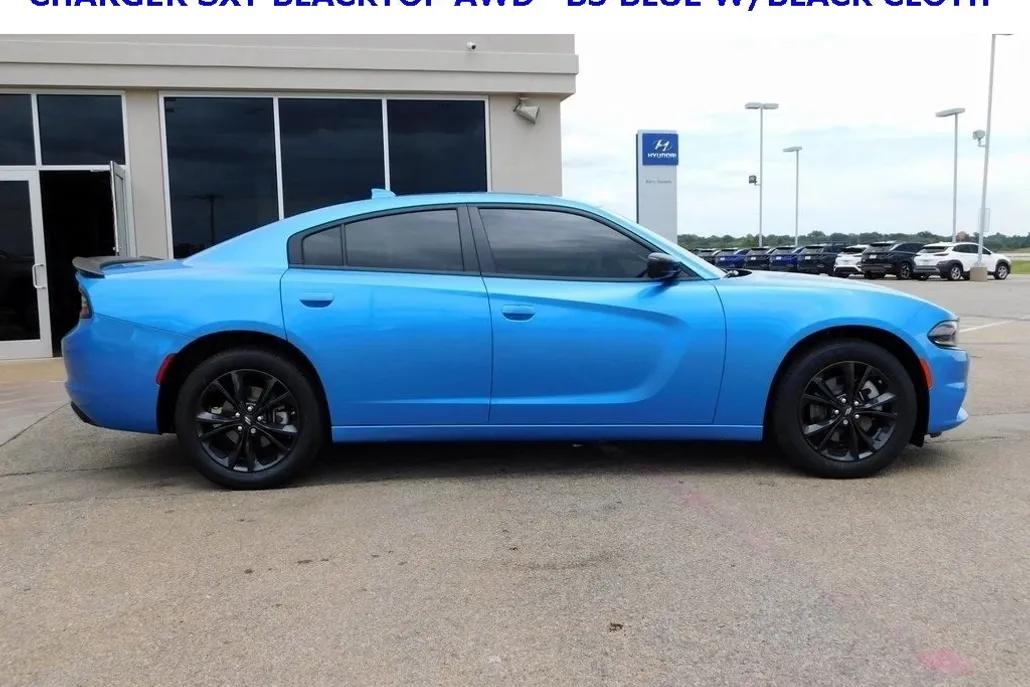 2023 Dodge Charger SXT AWD photo 1