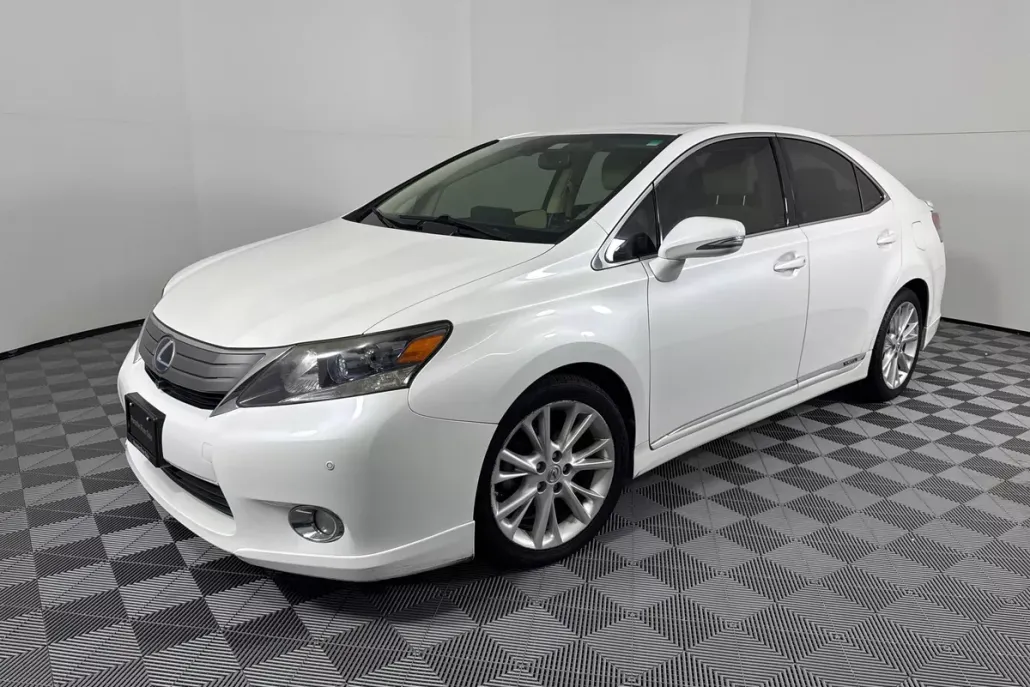 2010 Lexus HS 250h photo 1