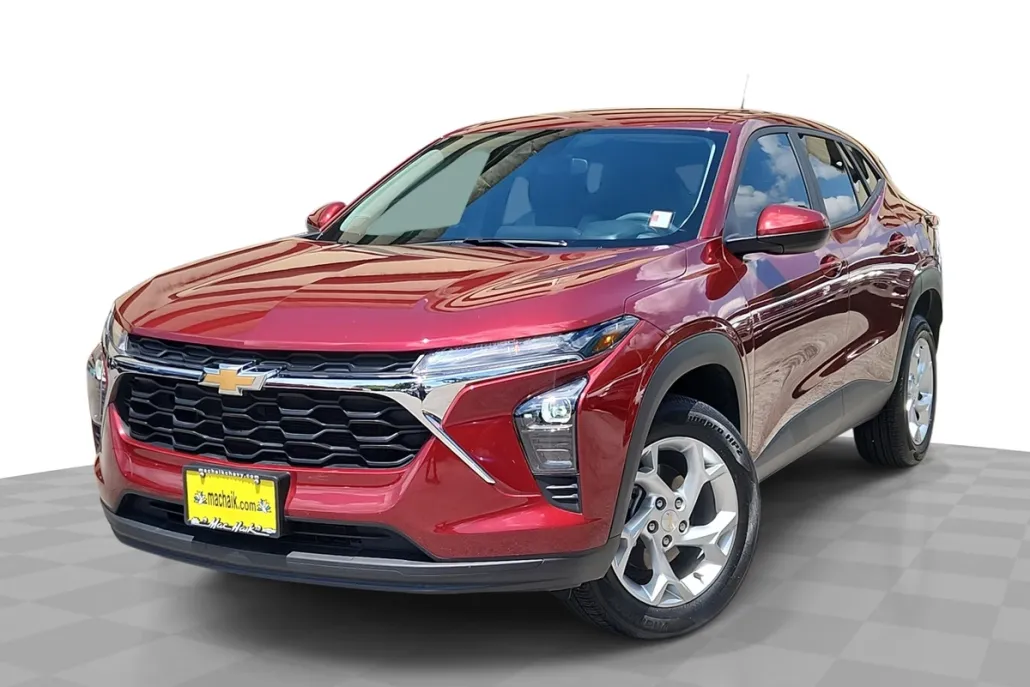 2024 Chevrolet Trax LS photo 1