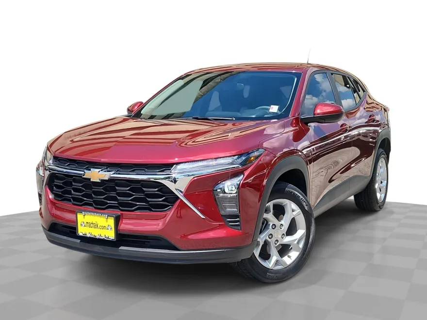 2024 Chevrolet Trax LS photo 1