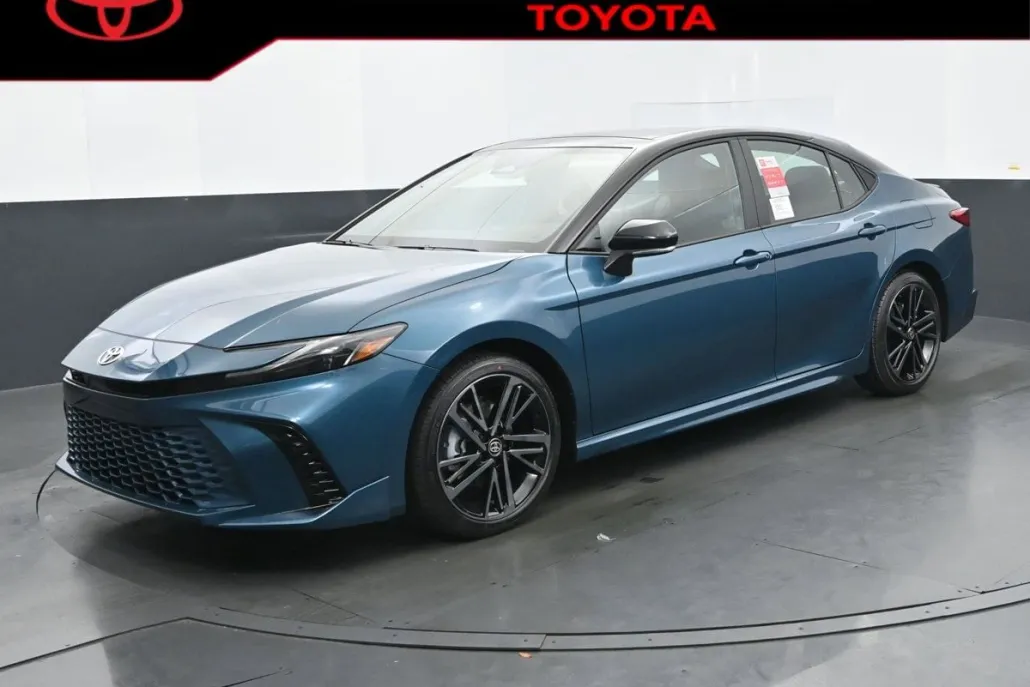 2025 Toyota Camry XSE photo 1