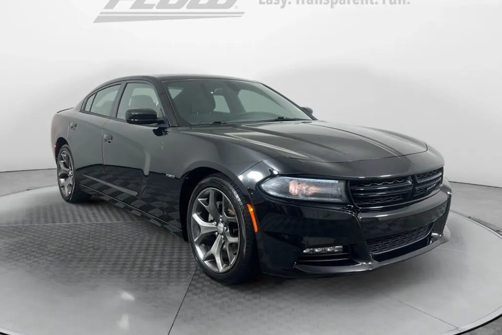 2015 Dodge Charger R/T photo 1