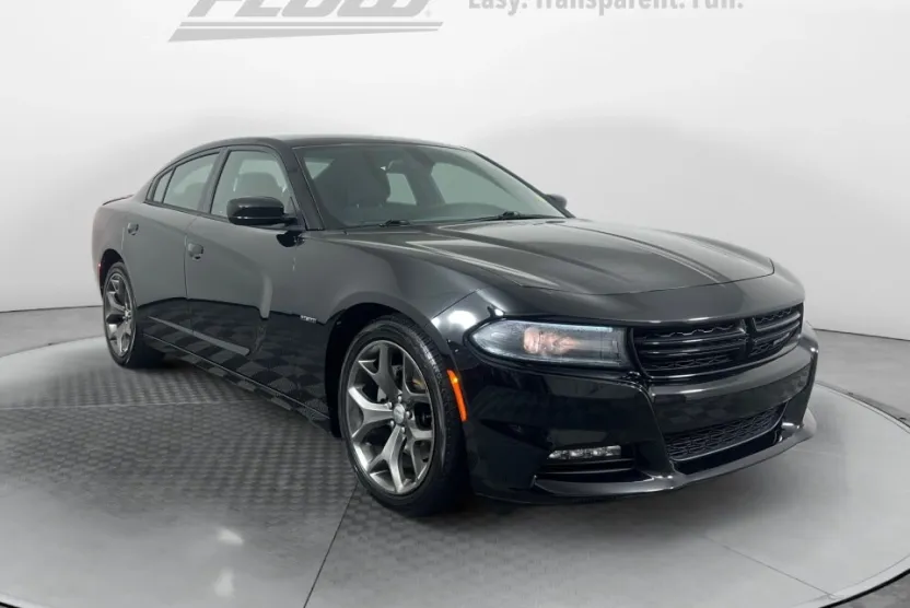 2015 Dodge Charger R/T photo 1