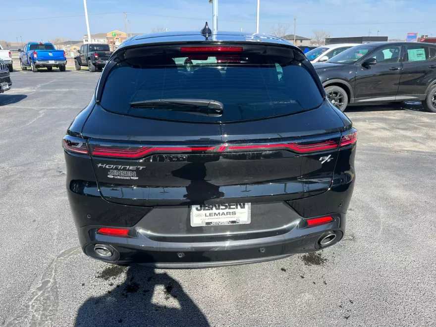 2024 Dodge Hornet R/T photo 3