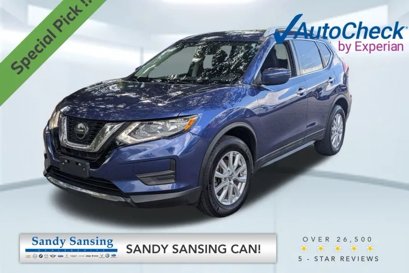 2018 Nissan Rogue SV photo 1