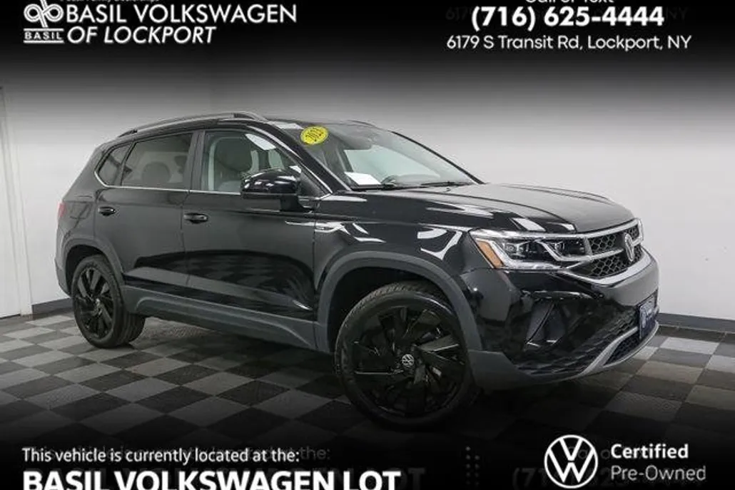 2023 Volkswagen Taos SEL photo 1
