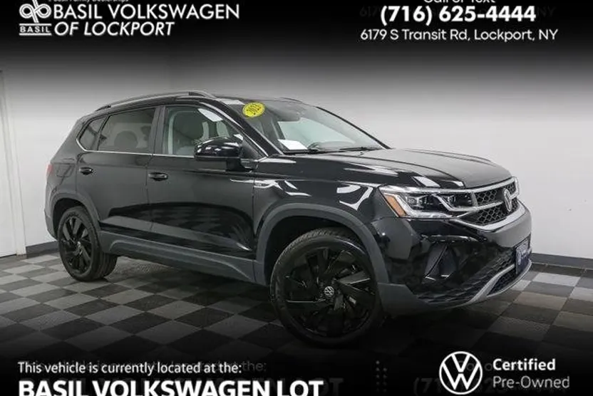 2023 Volkswagen Taos SEL photo 1