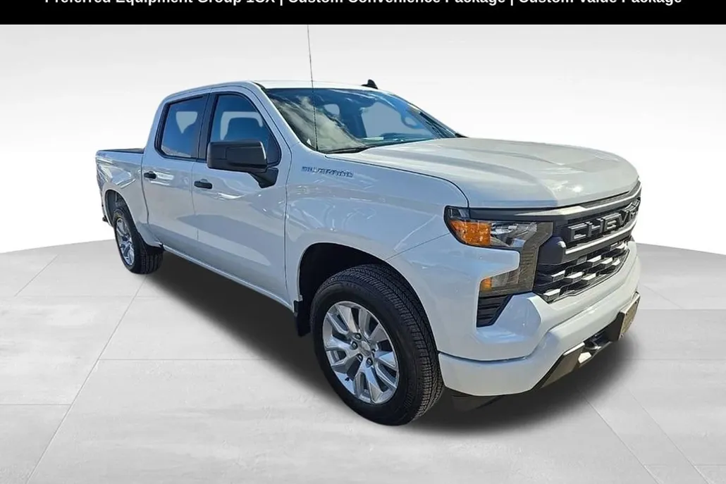2024 Chevrolet Silverado 1500 Custom photo 1