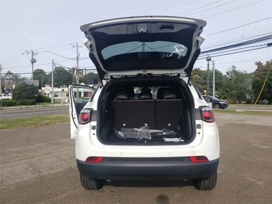 2026 Jeep Compass Limited Altitude photo 1